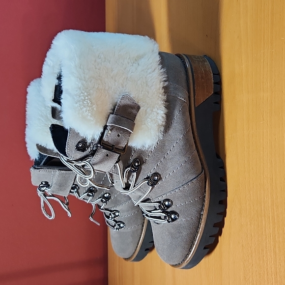 Fabianelli Suede Shearling Boots size EU 36 US 5.5/6 - Picture 2 of 9